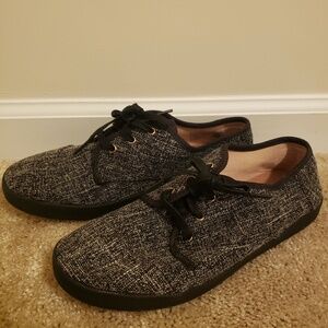 Toms womens size 9 black paseo two tone woven sneakers
